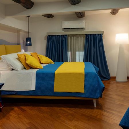 Two Rooms Chiaia 37 那不勒斯 外观 照片