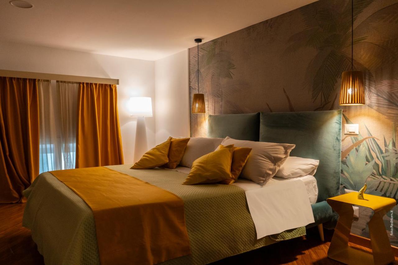 Two Rooms Chiaia 37 那不勒斯 外观 照片