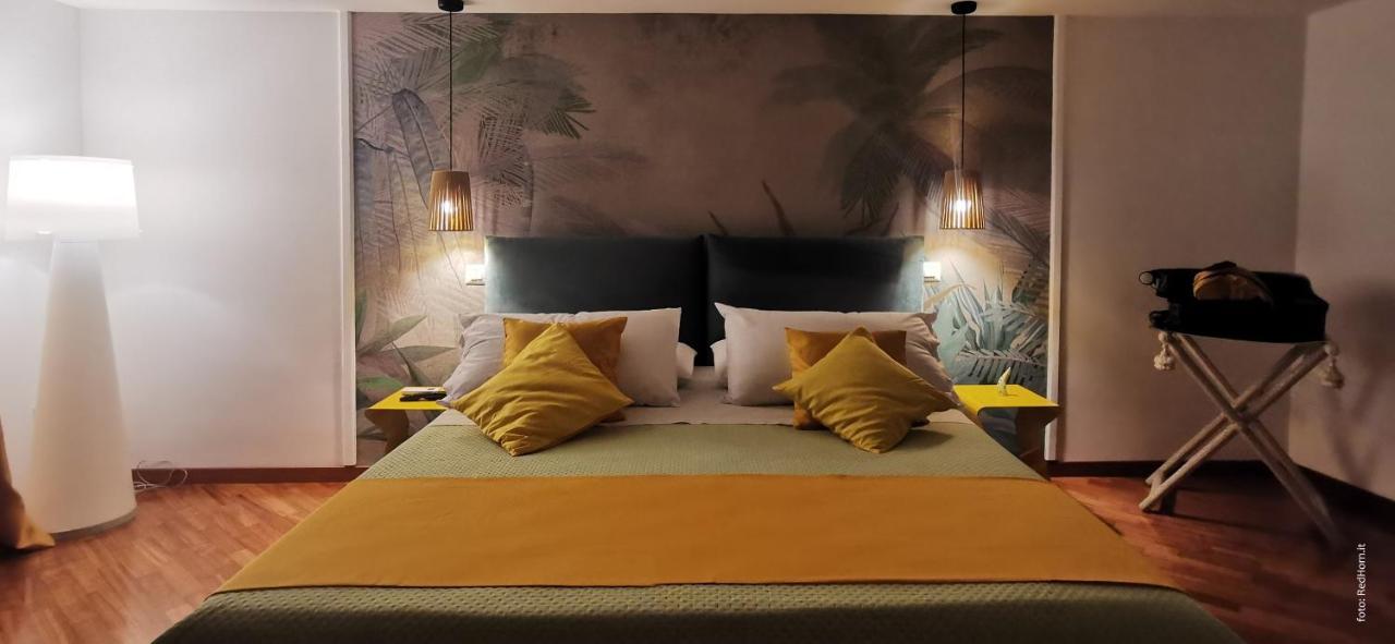 Two Rooms Chiaia 37 那不勒斯 外观 照片