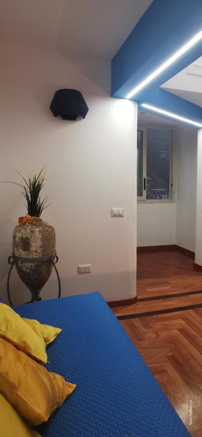 Two Rooms Chiaia 37 那不勒斯 外观 照片