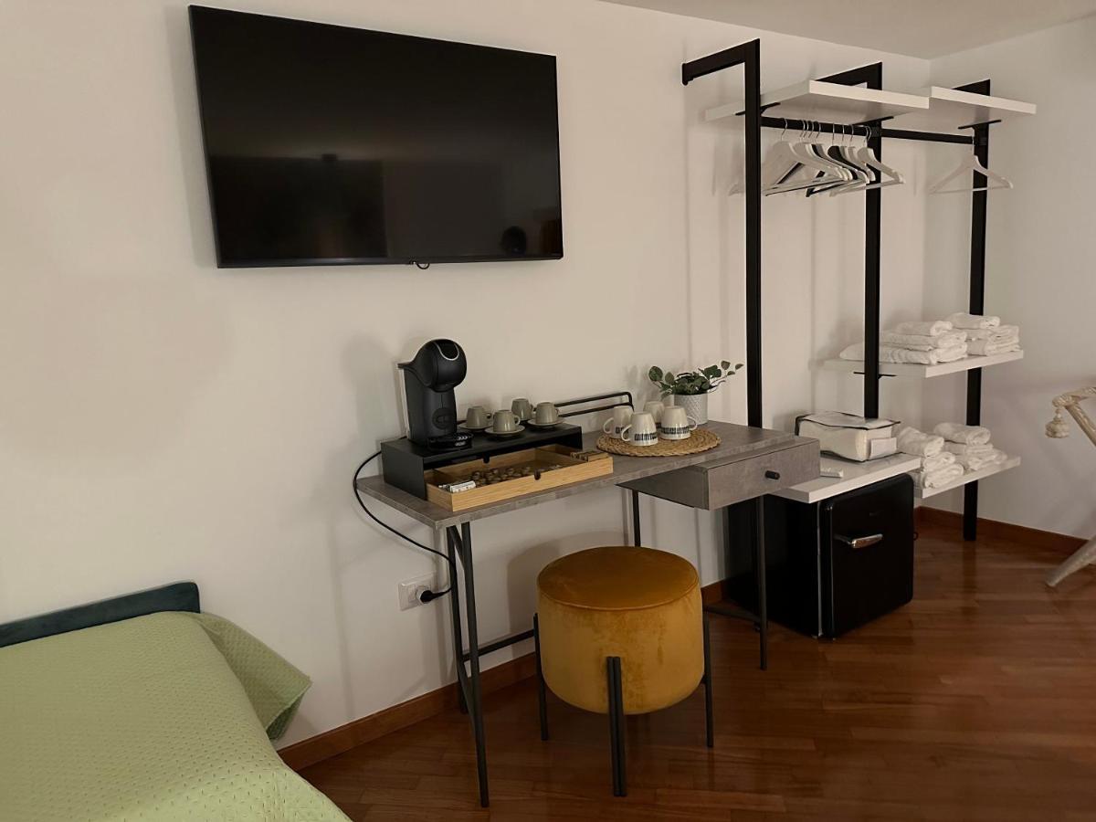 Two Rooms Chiaia 37 那不勒斯 外观 照片