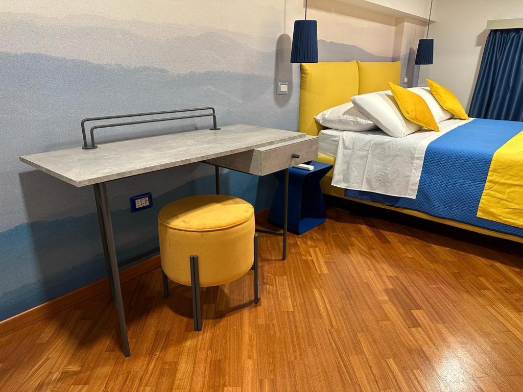 Two Rooms Chiaia 37 那不勒斯 外观 照片