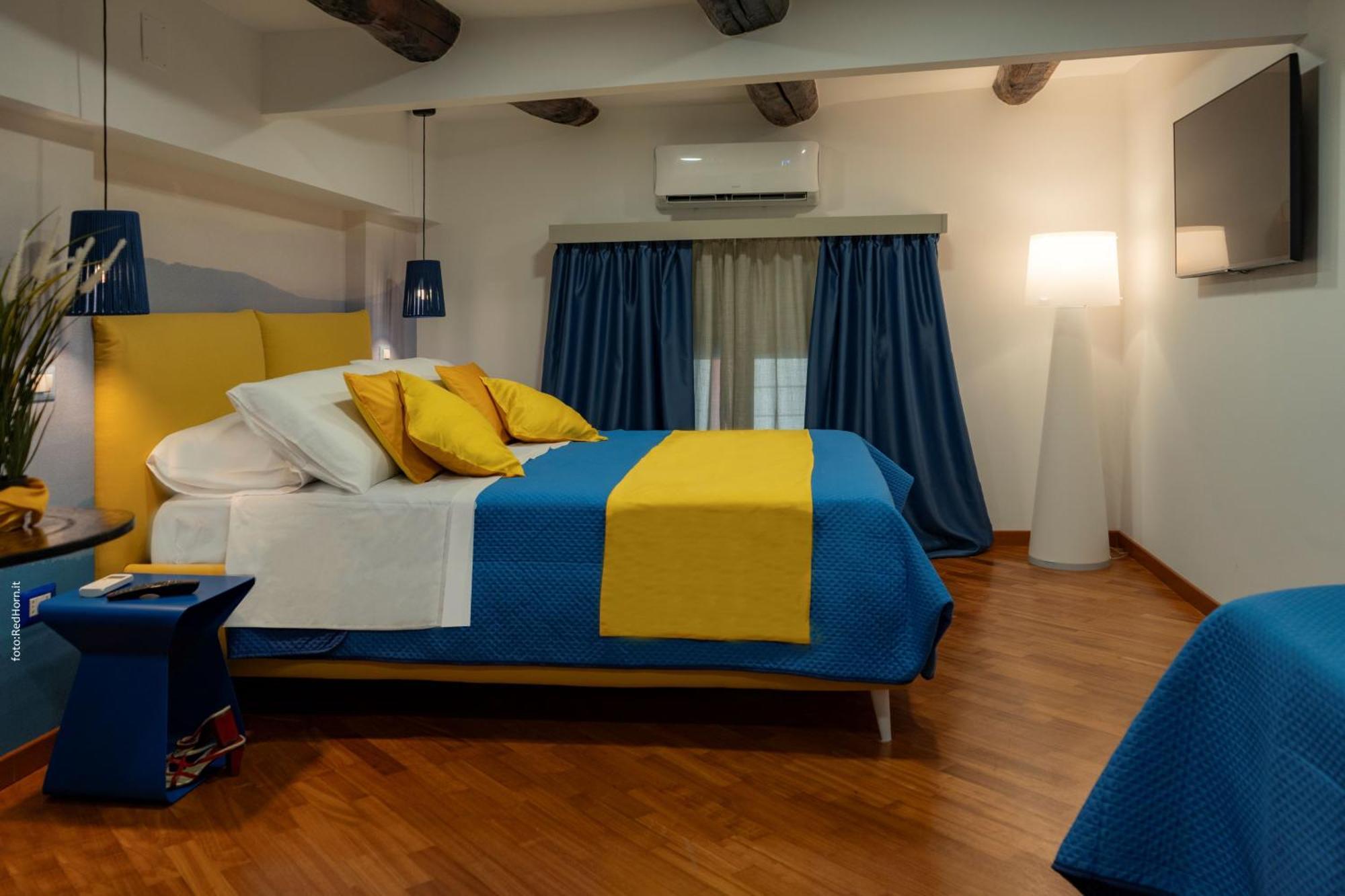 Two Rooms Chiaia 37 那不勒斯 外观 照片